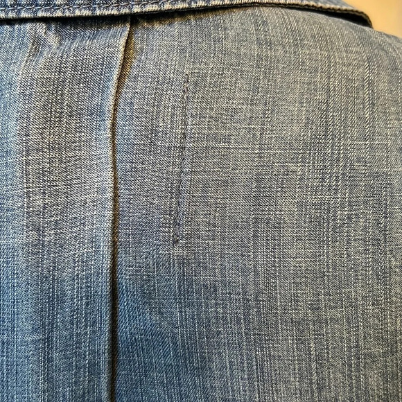 Bella Dahl lightweight button down denim top Size XS - Picture 9 of 9